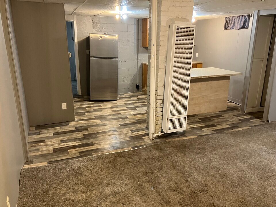 604 Jerome St, Unit 4 in Marshalltown, IA - Building Photo