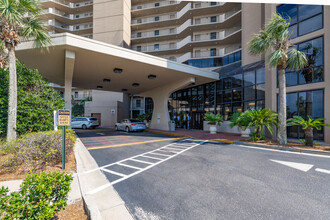 Phoenix X Condominiums in Orange Beach, AL - Building Photo - Building Photo