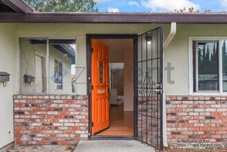 909 N Estates Dr in Brentwood, CA - Building Photo - Building Photo