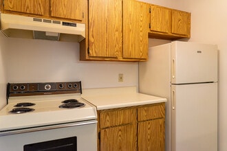 Hillcrest Village Apartments in East Lansing, MI - Building Photo - Building Photo