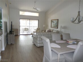 16301 Kelly Woods Dr in Ft. Myers, FL - Building Photo - Building Photo