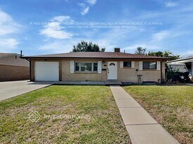 8011 Stuart Pl in Westminster, CO - Building Photo