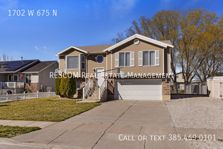 1702 W 675 N in Clinton, UT - Building Photo