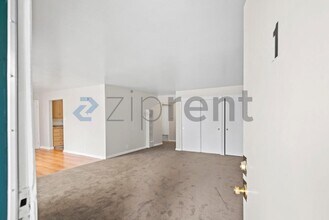 1883 Robin Ln in Concord, CA - Building Photo - Building Photo