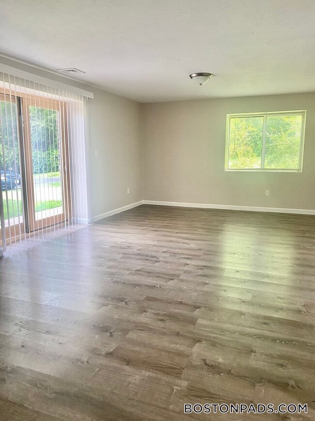 4000 N Main St