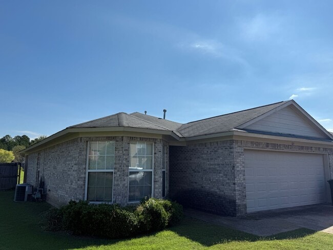 property at 127 Chinkapin Loop