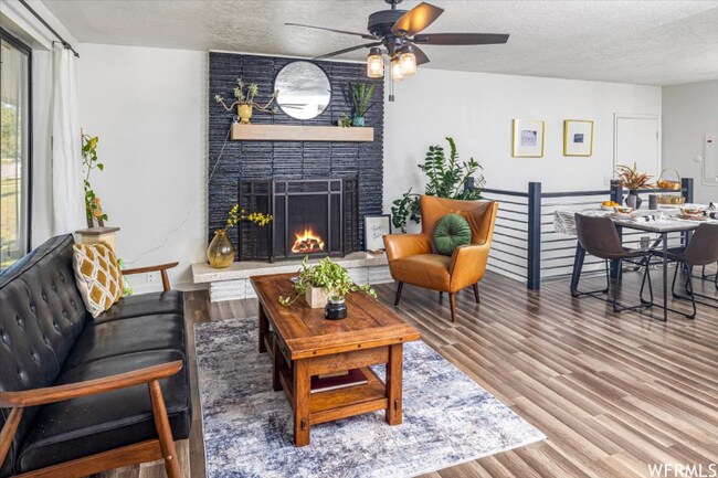 166 380 E in Smithfield, UT - Foto de edificio - Building Photo