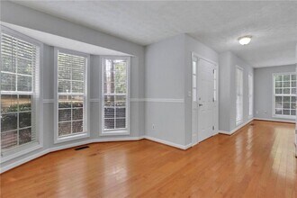 4400 Autumn Glo Ct in Douglasville, GA - Building Photo - Building Photo