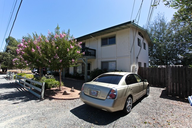 731 Donald St in Sonoma, CA - Building Photo - Building Photo