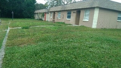 4627 Alma St, Unit 4627 in New Port Richey, FL - Building Photo - Building Photo