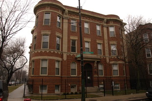 2732-33 N Kimball Ave Apartments