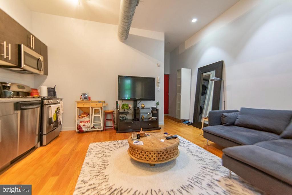 1320 Pine St in Philadelphia, PA - Building Photo