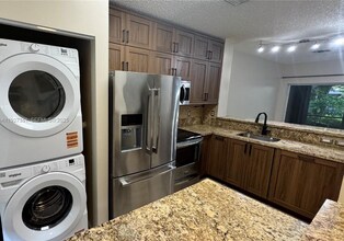 443 S W 122nd Terrace in Pembroke Pines, FL - Building Photo - Building Photo