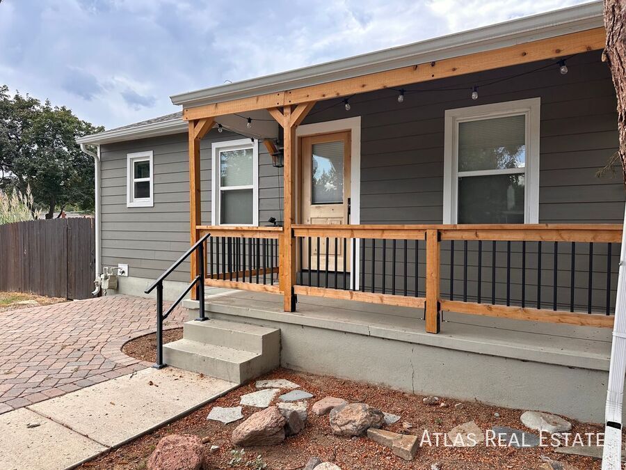 2395 S Corona St in Denver, CO - Building Photo