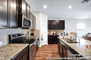 7226 Altair Loop in San Antonio, TX - Building Photo - Building Photo