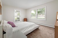 Eden Prairie Apartments in Carpentersville, IL - Building Photo - Building Photo