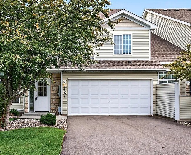 14091 Alabama Ave S in Savage, MN - Building Photo - Building Photo