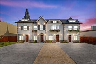 9 Karen Dr in Alton, TX - Building Photo