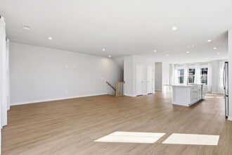 201 Park Central Ter in Manassas Park, VA - Building Photo - Building Photo