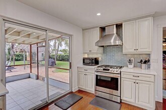 7115 Venetian Way in West Palm Beach, FL - Building Photo - Building Photo