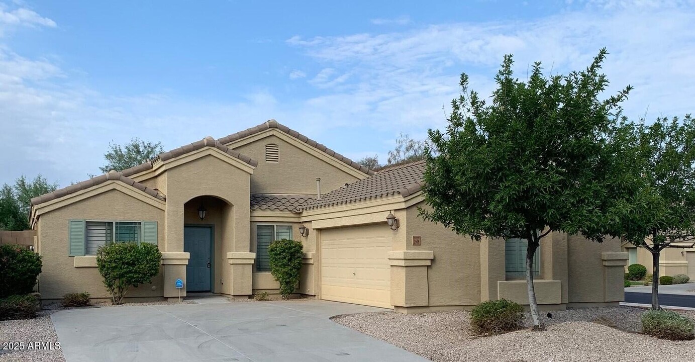 2505 E Barbed Wire Pass in Phoenix, AZ - Building Photo