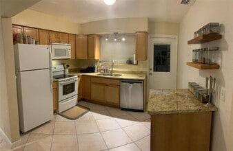 4900 SW 28th Ter, Unit S in Fort Lauderdale, FL - Building Photo - Building Photo