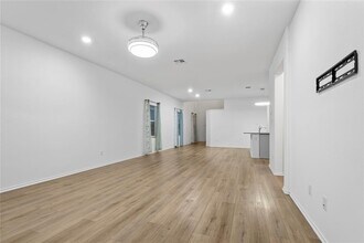 148 Rowdy Yates Wy in Jarrell, TX - Building Photo - Building Photo