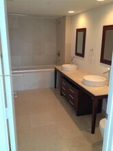 495 Brickell Ave, Unit 2809 in Miami, FL - Building Photo - Building Photo