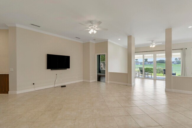 1215 Gator Trail in West Palm Beach, FL - Building Photo - Building Photo