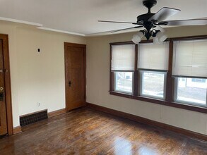 2100-2102 S 85th St in West Allis, WI - Building Photo - Building Photo