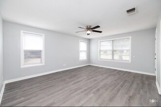 912 N Monroe St in San Angelo, TX - Building Photo - Building Photo