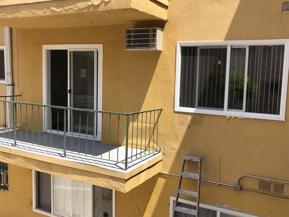 940 Arapahoe St-Unit -209 in Los Angeles, CA - Building Photo
