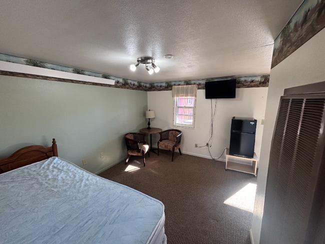 19022 US HWY 85 in Belle Fourche, SD - Building Photo - Building Photo