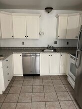 326 Green Meadow Dr in Wautoma, WI - Foto de edificio - Building Photo