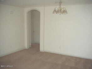 8005 W Lumbee St in Phoenix, AZ - Building Photo - Building Photo