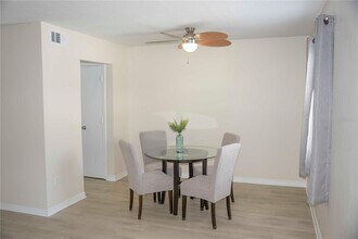 6940 Sunset Dr S in South Pasadena, FL - Building Photo - Building Photo