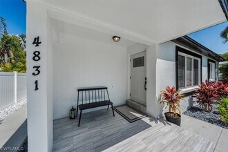 4831 Coquina Rd in Fort Myers Beach, FL - Foto de edificio - Building Photo