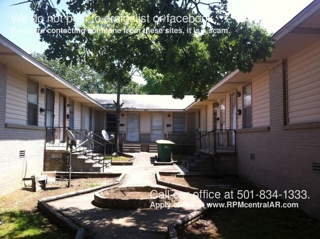 4600 Schaer St-Unit -B in North Little Rock, AR - Building Photo - Building Photo