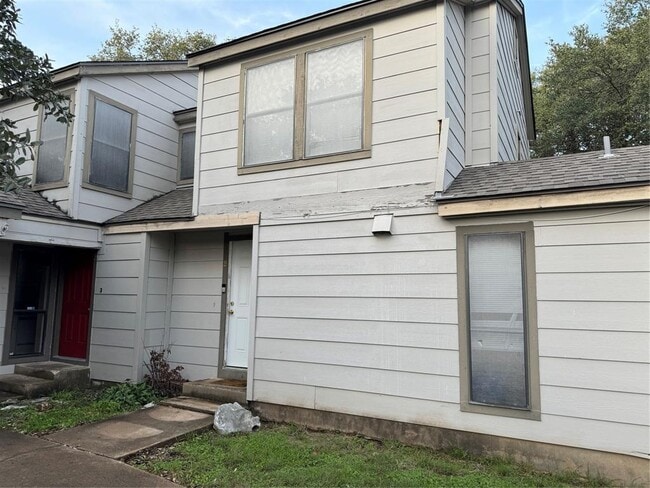 1400 Matthews Ln in Austin, TX - Building Photo - Building Photo