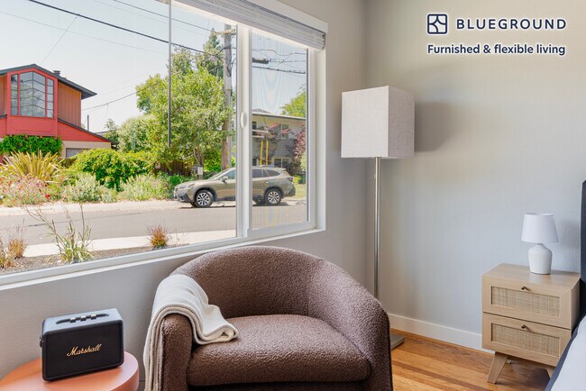 1060 Noel Dr in Menlo Park, CA - Building Photo - Building Photo