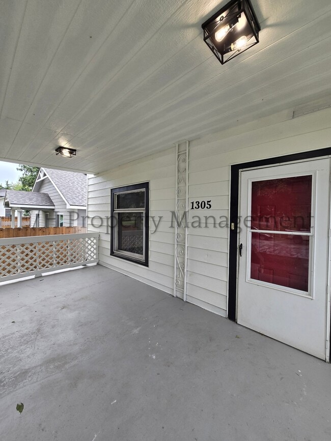 1305 S Water St in Wichita, KS - Building Photo - Building Photo