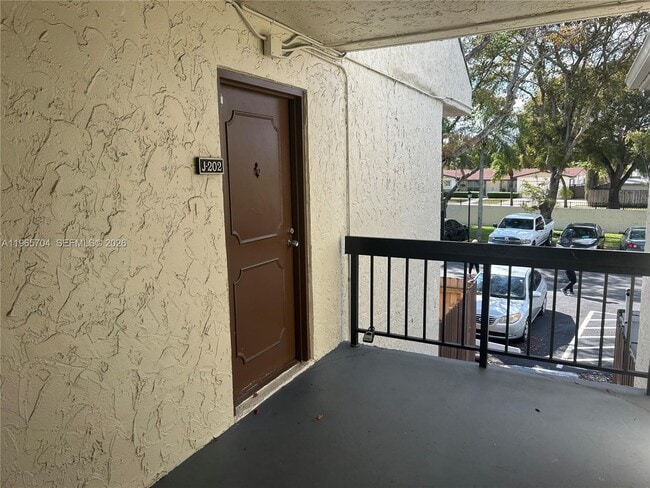 8311 SW 142nd Ave in Miami, FL - Building Photo - Building Photo