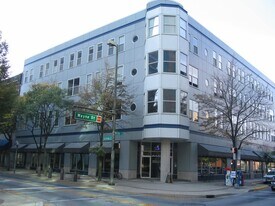 113 W Wayne St, Unit 410 in Fort Wayne, IN - Building Photo