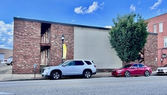 1340 4th Ave in Huntington, WV - Building Photo