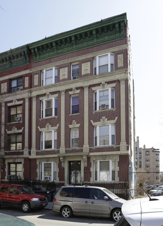 1044 Findlay Ave in Bronx, NY - Foto de edificio