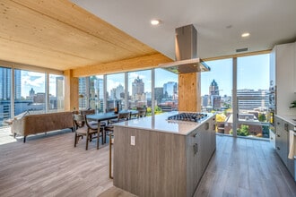 Ascent in Milwaukee, WI - Foto de edificio - Interior Photo