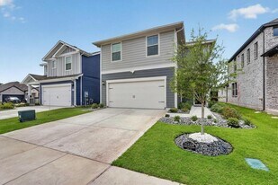3916 White Rock Dr in Farmersville, TX - Building Photo