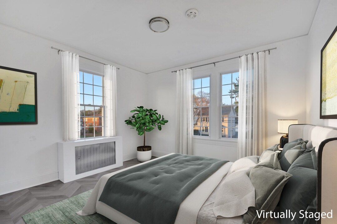 16 Nassau Ave in Glen Cove, NY - Building Photo