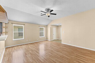8538 Doskocil Dr in Houston, TX - Building Photo - Building Photo