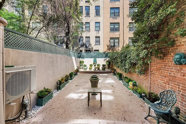 property at 163 E 71st St